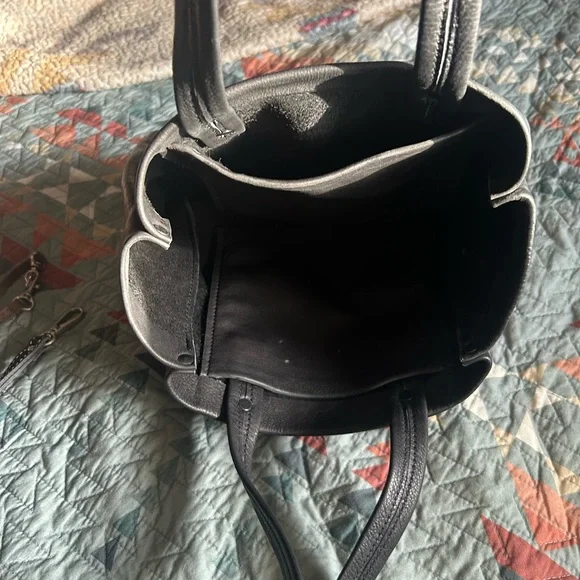 Black Leather Tote Bag - Picture 2 of 2